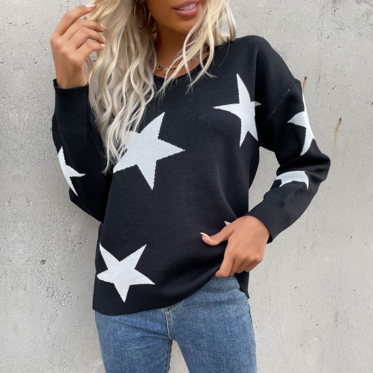 Round Neck Long Sleeve Star Print Sweater