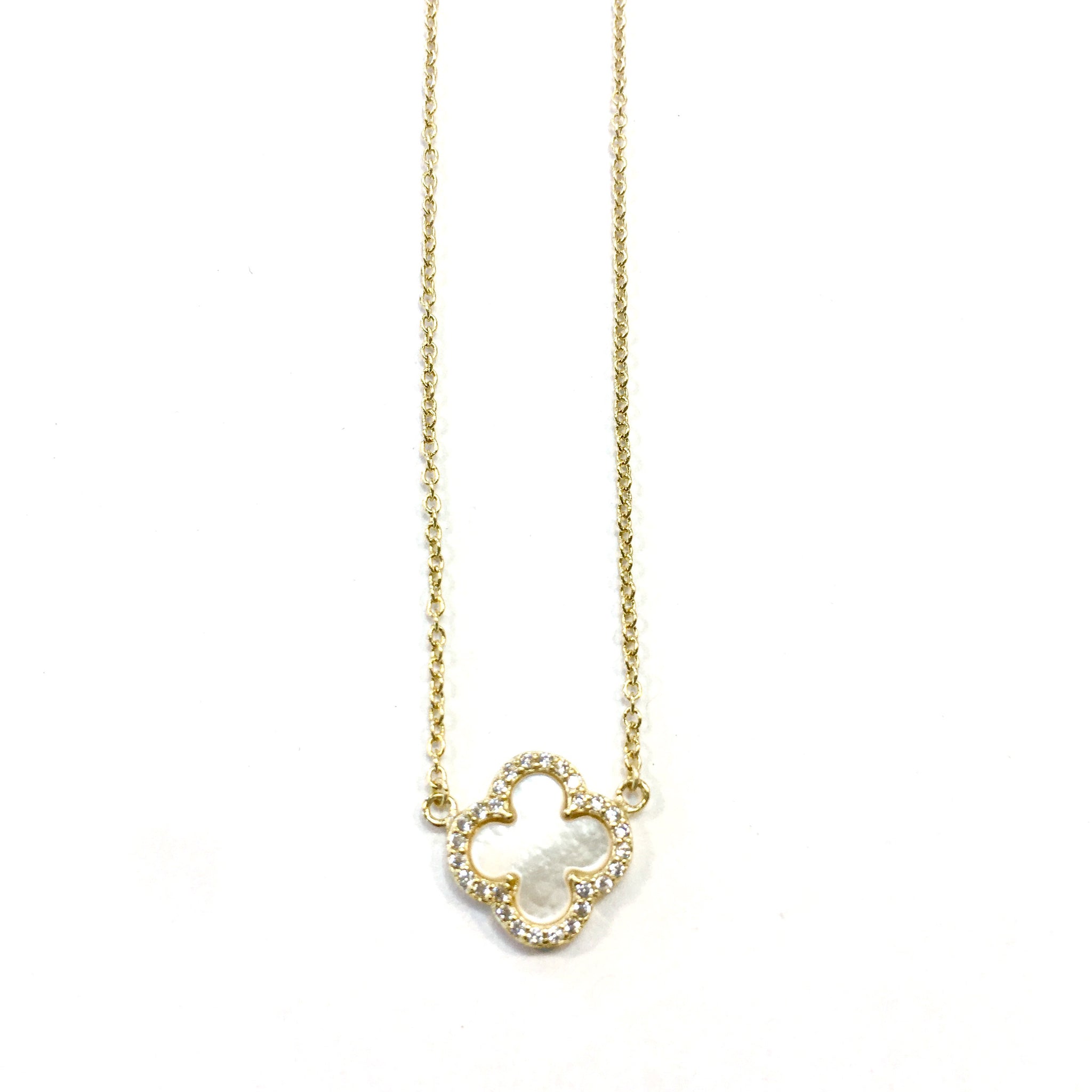 Medium Pearl Clover Necklace