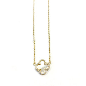Medium Pearl Clover Necklace